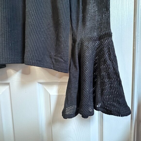 Forever 21 Women's Plus 3X Black Shadow Stripe Sheer Bell Sleeve Witchy Goth Top - Picture 6 of 8